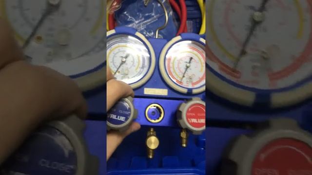 Манометр Value