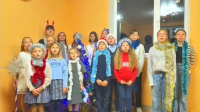 Маленькие крымчане поздравляют наших воинов-защитников