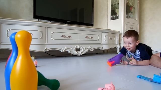 Клим - снайпер / Супер бластер Nerf Rebelle / Стреляем по кеглям