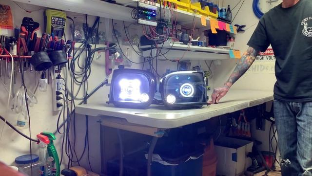 05-06 Toyota Tundra / Sequoia #28 - 55 Watt HID/Bi-Xenon Projector Retro-Fit By Sick HIDs