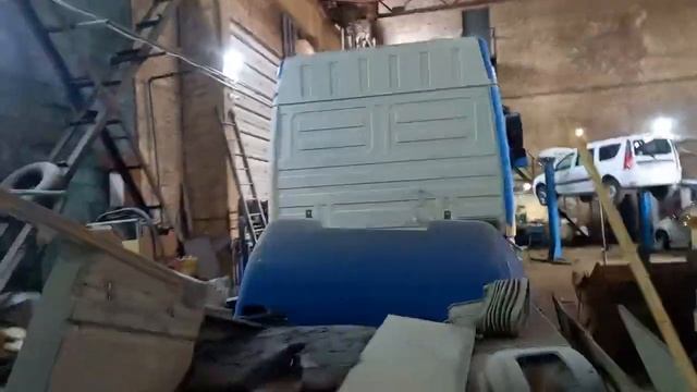 новый маз уже сгнил замена водительской боковины.