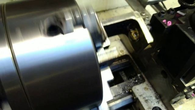 Приспособление для развальцовки тормозных трубок в автомобиле