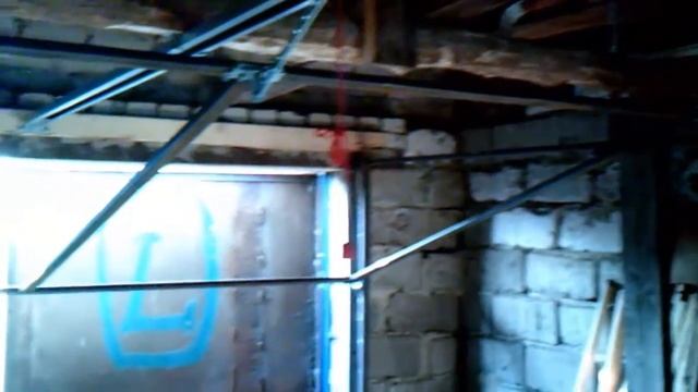 Автоматические гаражные ворота решаем проблему подъёма.