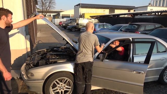 V12 BMW E38 750iL Restoration - Project Dubai The Battle - Part 4