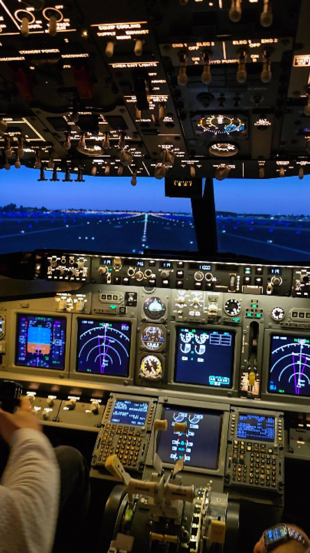 Куда сходить в Москве? Может полетать на авиатренажере? #авиатренажер #москва