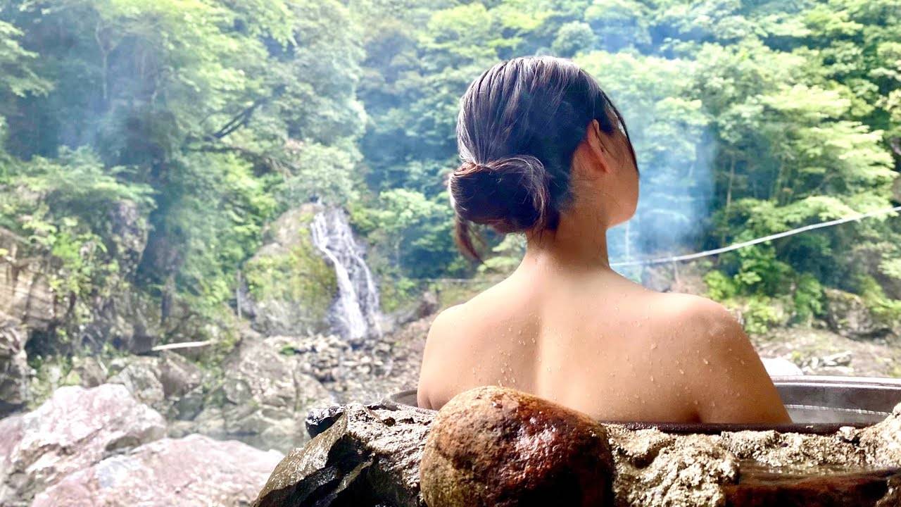 Горячие источники в одиночестве. Миядзаки.