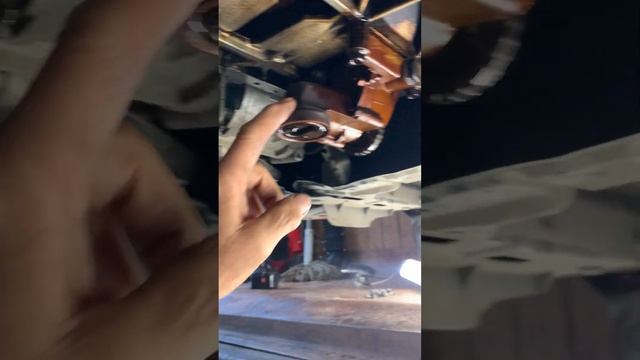 Где находится редукционный клапан на двигателе 4В10