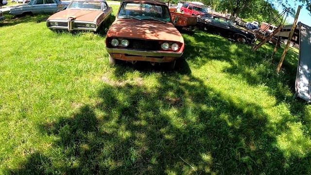 ASSEMBLY TIME! Harbor Freight Paint Job And JUNKYARD TRIP!  ((1977 Datsun 620))