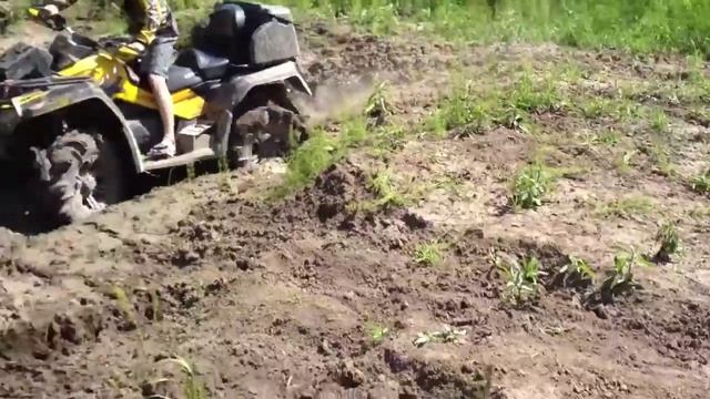 Can-am Xmr And Xtp: глина