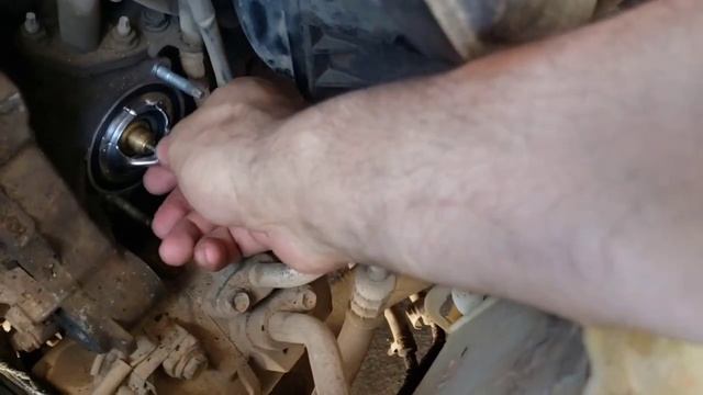 Cambio De Termostato Y Purga De Sistema De Enfriamiento Corolla 03-08