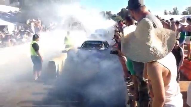 Datsun 1600 Summernats skids