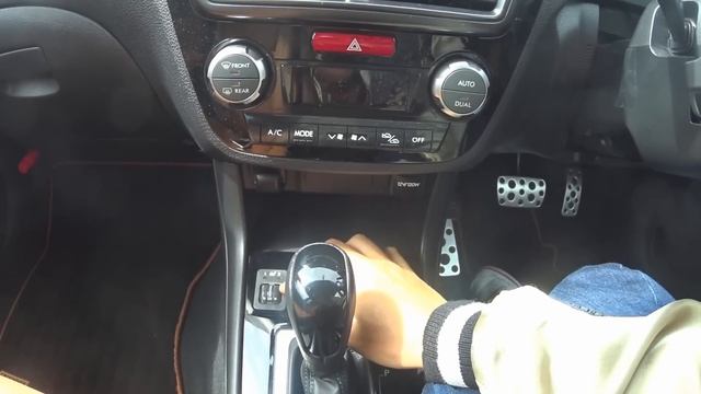 SUBARU　クロスオーバー７レビュー