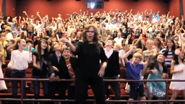 The Playground 2013 Graduation: Harlem Shake