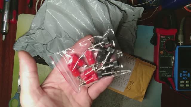 Распаковка посылок: клеммные колодки, потенциометры и колпачки, светодиоды 5в и 220в, Lm7812.