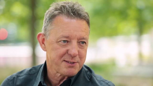 @ElsieMagazine's Les Jones Interview  Fiverr