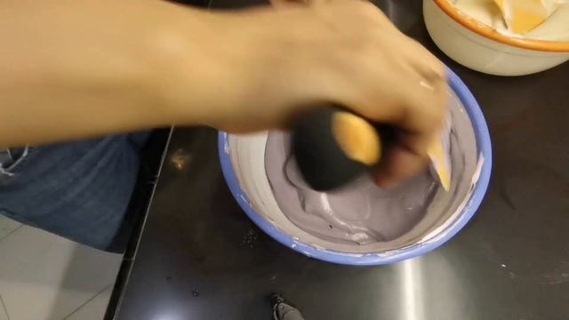 Gimana Kalo Taro Ketemu Vanila Di Dalam Kue ???  Uenakkk !!!!