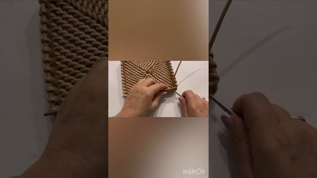 Подставка для салфеток в технике корневого плетения