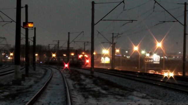 ЭР9М в снежный вечер на перегоне