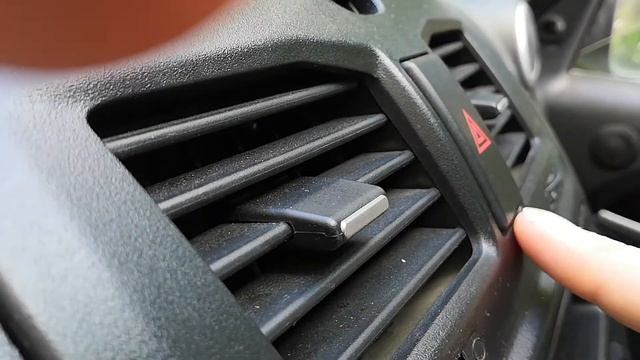 Панель Гранта FL на Калина 2 8450101019