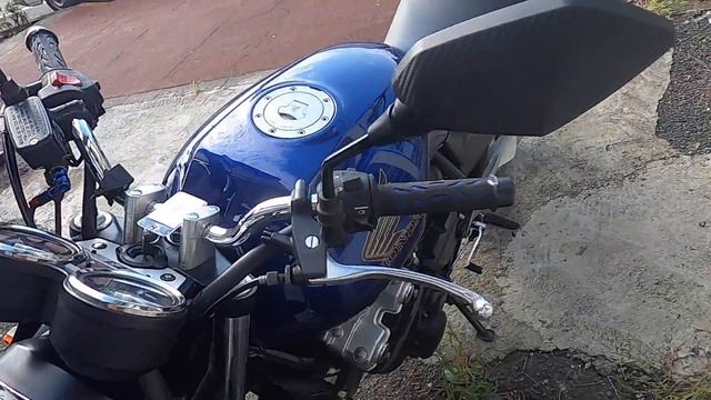 CB400SFスペック3参考動画「困難な排ガス規制に対応した最後のキャブ車」