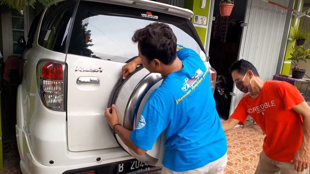 Buka Cover Ban Serep Toyota Rush