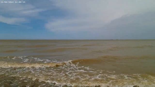 Ейск 21.04.2024г. Азовское море сегодня другое неприветливое.