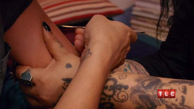 Feeding Off Human Blood | My Strange Addiction