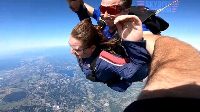 CHRYSTAL MAC PHERSON's Tandem Skydive!