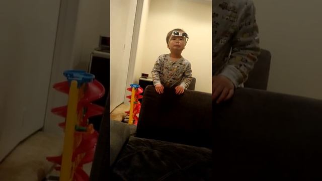 Henry Mg  Crying For Mom. 10-11-16