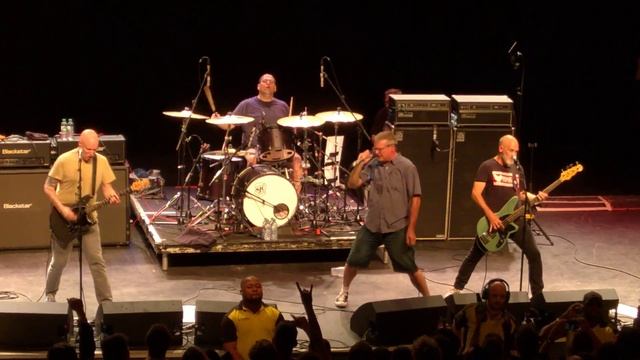Descendents - Part 1 04.06.17 - Forum, London