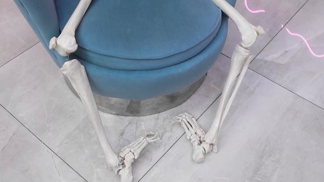 Кто убил Кетнепа? Догдей или Мамми Лонг Легз!