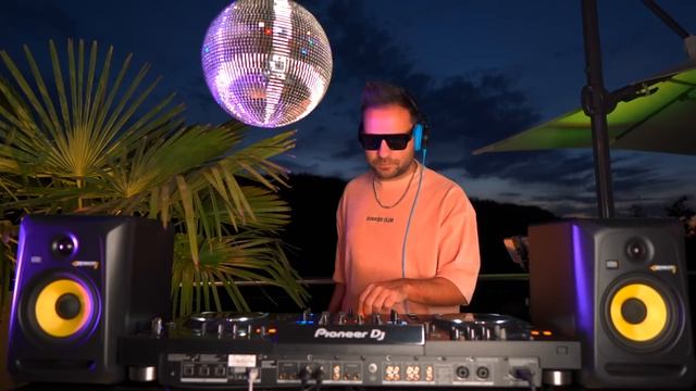 Out Da House 30 | DJ Set | Techno Ibiza House Mix 2025 Makeba JAIN, Nanana, Peggy Gou, Calvin Harri