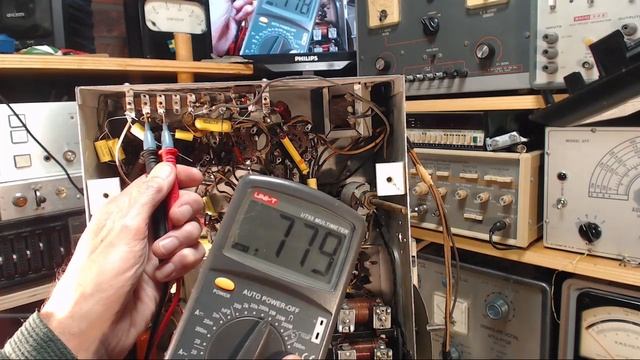 Sparton 1567 Huge Tube Radio Video #20 - Big Terminal Strip (Pt 1)