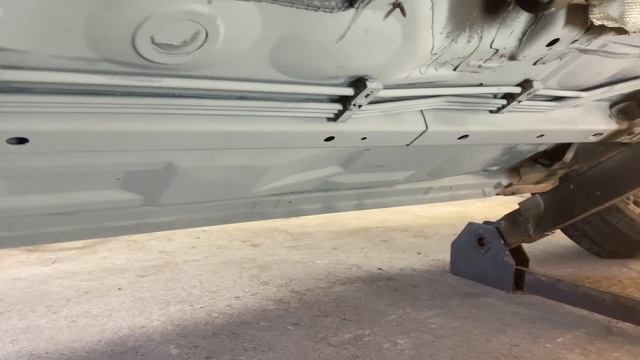 Спасение Mazdы от дыр. Пескоструй все дела..🫣