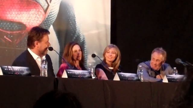 Man Of Steel Press Conference - Amy Adams And Henry Cavill Talks Superman