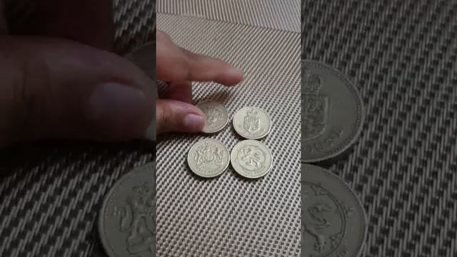 4 Discounted 1 Pound Coins 1986,1988,1993 And 1994