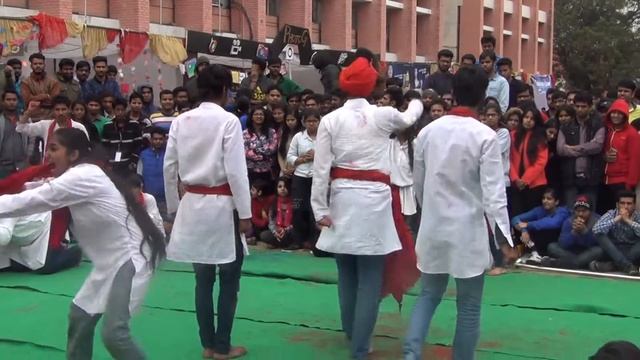 Team Freaks Performance @ CONFLUENCE'16 NIT Kurukshetra