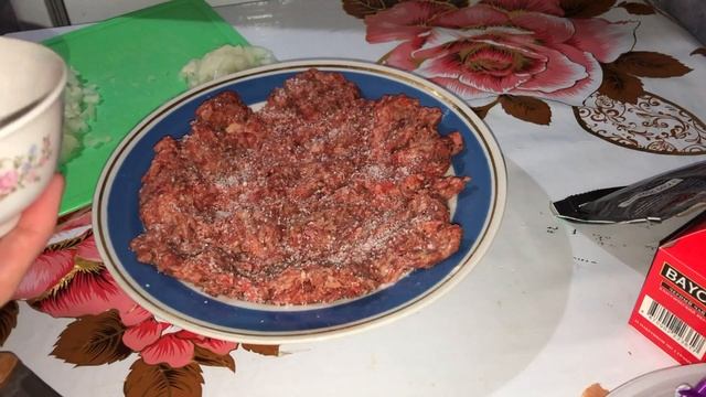 Говяжьи котлеты на минеральной воде