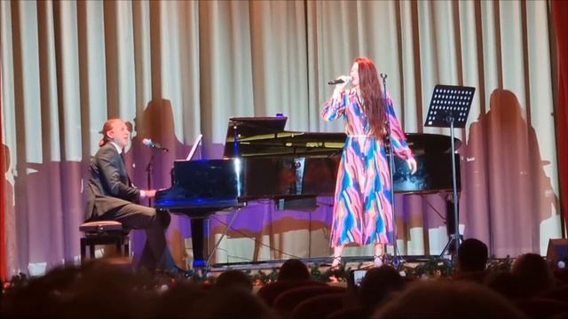 Besame Mucho. 
Вокал - Елена Ахметова✨ Рояль - Руслан Воротников.