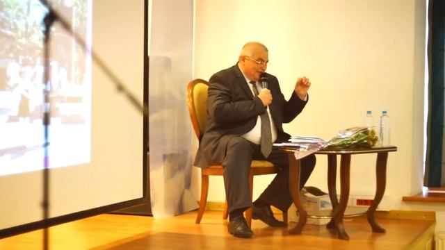 0c100467e9919c81bb70a44c722d6477