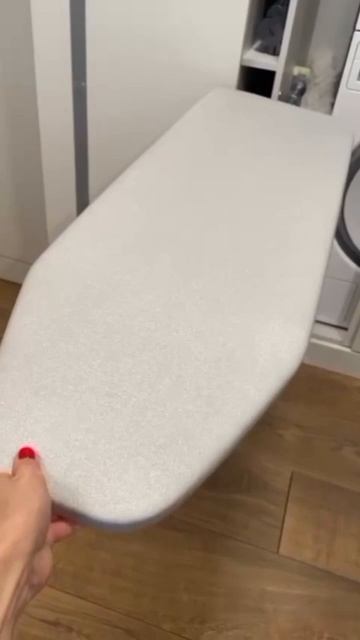 Скрытая гладильная доска в постирочной.mp4