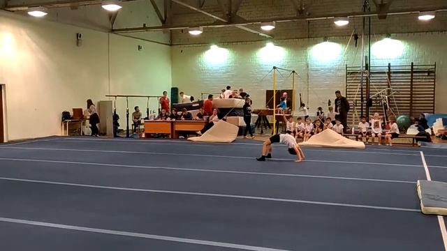 Выступление акробатика Никита. Март 2017