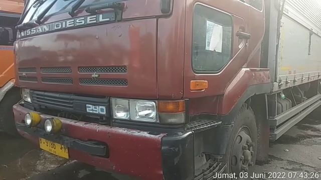 REVIEW LORI NISSAN DIESEL CD.290