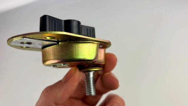 Отключатель массы флажковый