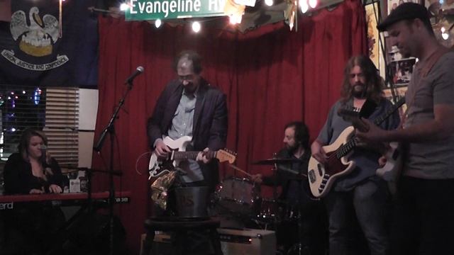 Little Red Rooster - Mark Weber's   Texas Suitcase Goodbye!