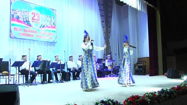 ДУХТАРИ РУСС СУРУДХОИ ТОЧИКИ МЕХОНАД БАХШИДА БА РУЗИ АРТИШИ МИЛЛИ 2023.