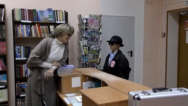 Юмористический видео-журнал «Раскардаш в библиотеке». Сюжет «Шпиономания».