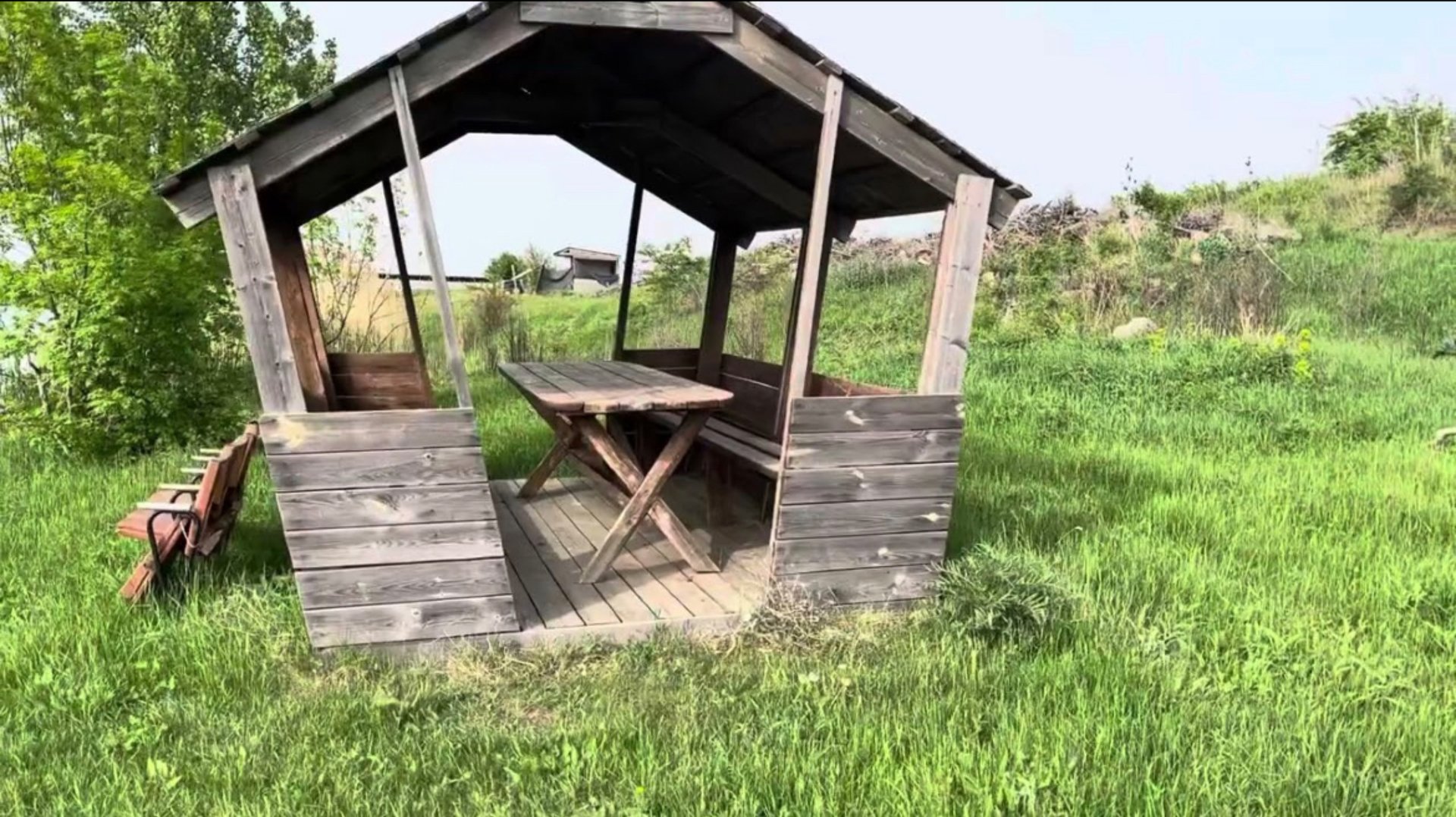 Сгоняли на разведку,база отдыха «Севан» на КМВ. Должны сделать дорогу и подкинуть рыбки.