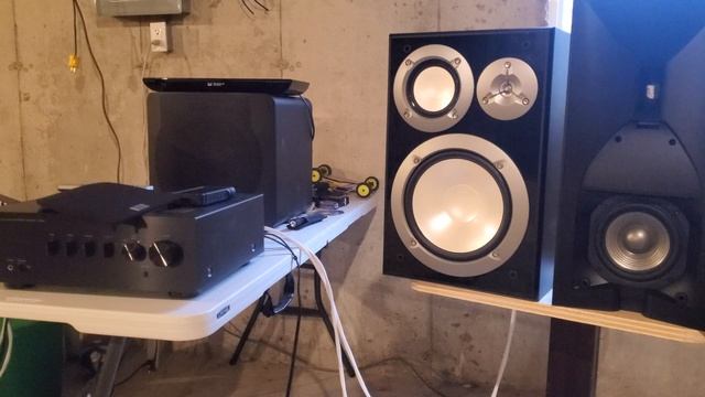Yamaha NS-6490 Bookshelf Speaker Review. TRANSPARENT.  Flawed but still Good. Compared to JBL 530.
