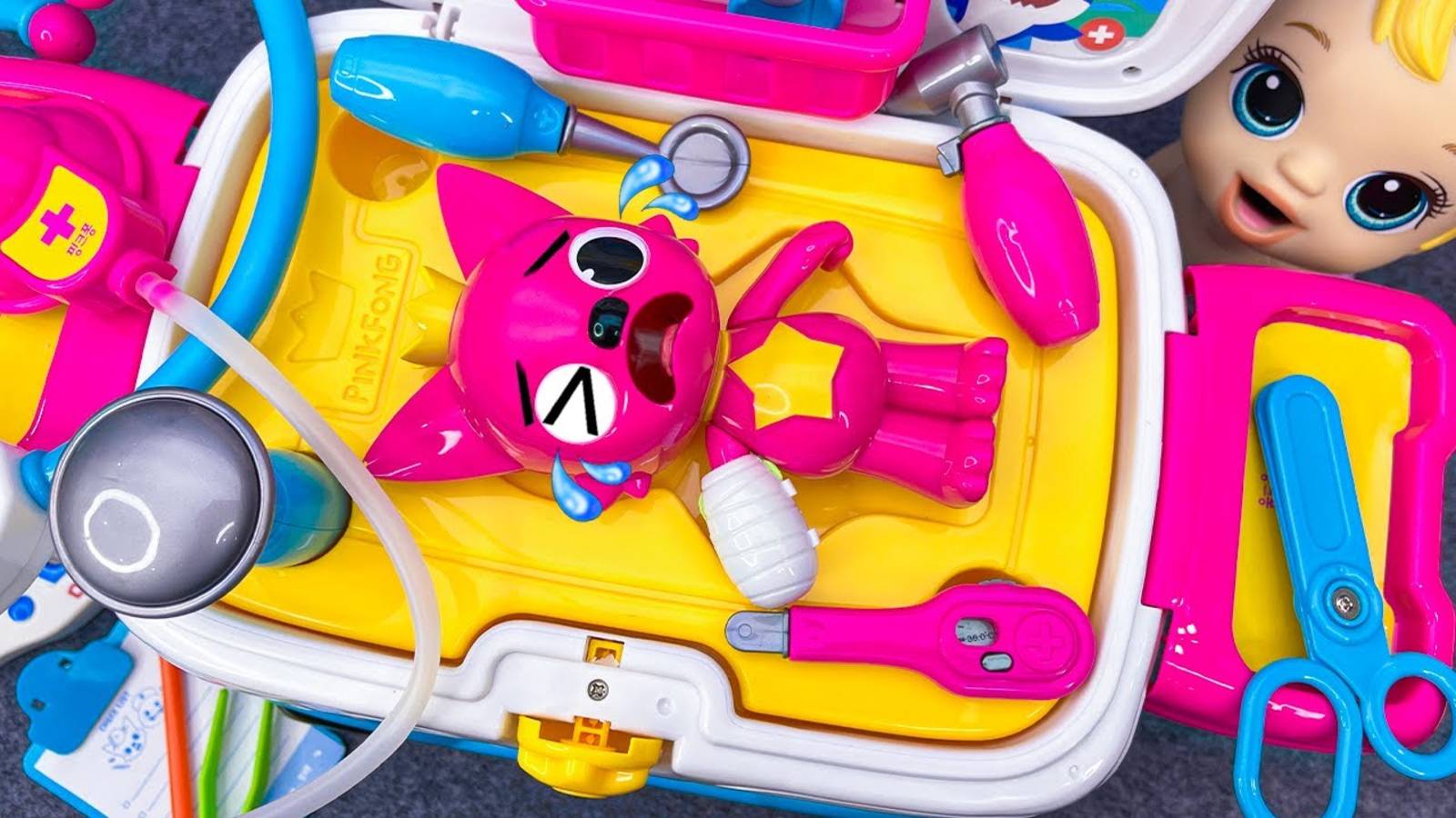 Распаковка игрового набора доктора #доктор #врач #укол #игра #набор #распаковка #детское